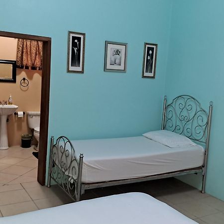 Banyan Rose Apartment Orange Walk Town Ngoại thất bức ảnh