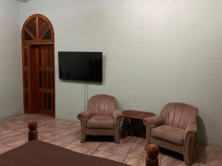 Banyan Rose Apartment Orange Walk Town Ngoại thất bức ảnh
