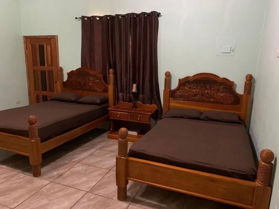 Banyan Rose Apartment Orange Walk Town Ngoại thất bức ảnh