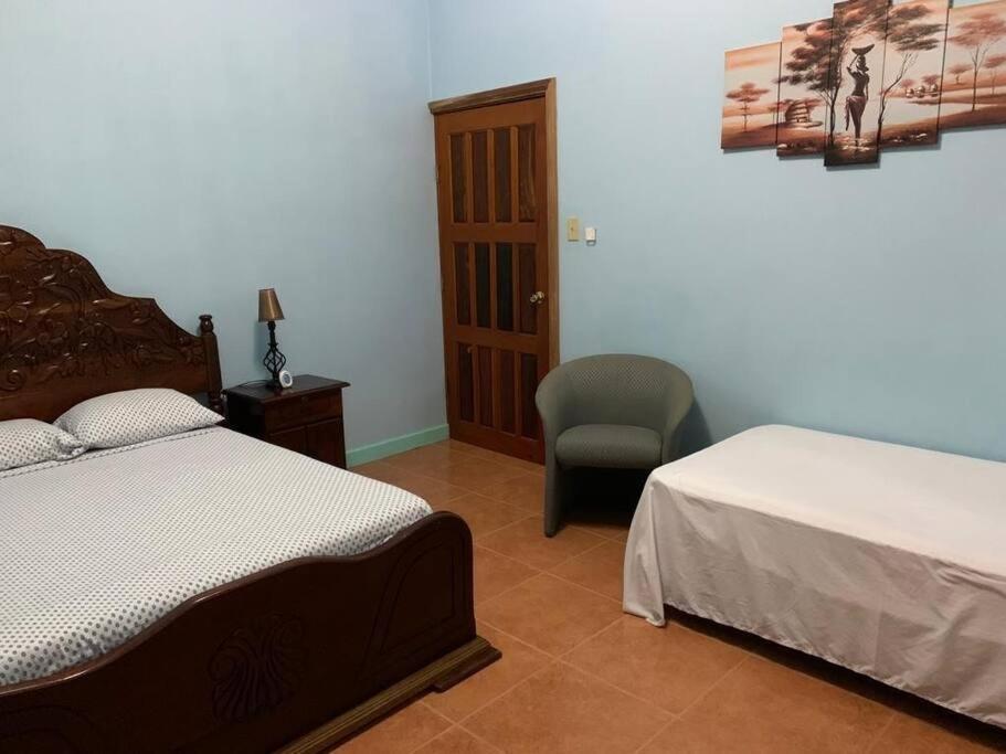 Banyan Rose Apartment Orange Walk Town Ngoại thất bức ảnh